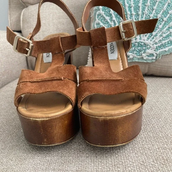 Lulla Platform Wood Heel With Suede Straps - Picture 2 of 6